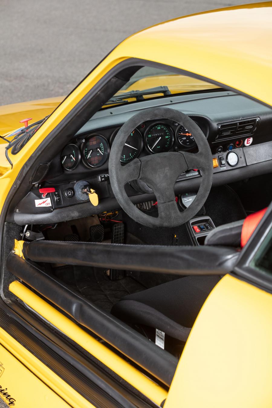 Интерьер Ruf CTR2 Sport (993) 1997 года  (фото 76 из 92)